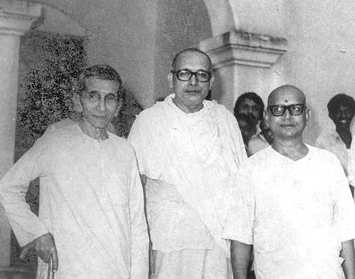 Swami Vireswarananda at Chakratirtha Math